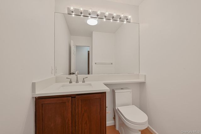 11 Northwood Blvd, Central Islip, NY 11722