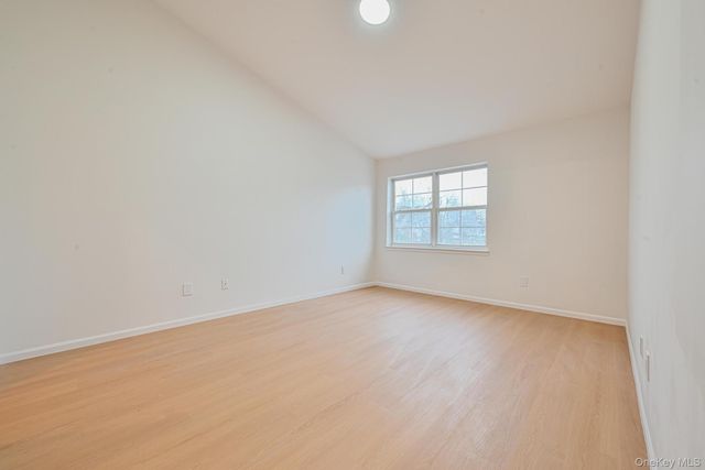 11 Northwood Blvd, Central Islip, NY 11722