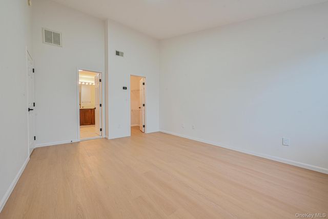 11 Northwood Blvd, Central Islip, NY 11722