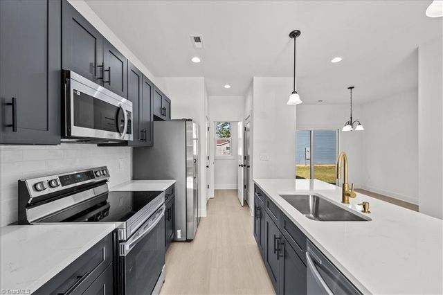 212 S Carter Street, Liberty, NC 27298