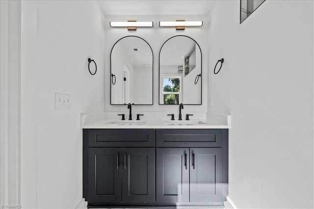 212 S Carter Street, Liberty, NC 27298