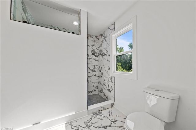 212 S Carter Street, Liberty, NC 27298