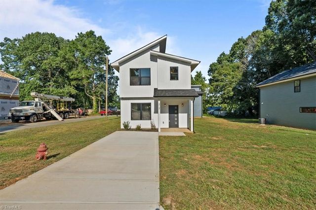 212 S Carter Street, Liberty, NC 27298