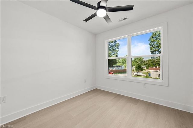 212 S Carter Street, Liberty, NC 27298