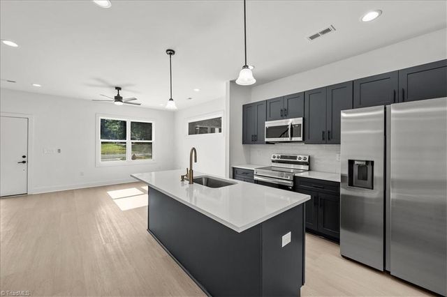 212 S Carter Street, Liberty, NC 27298