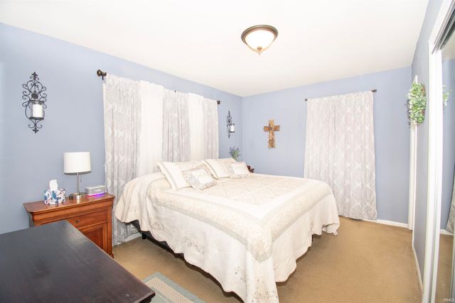 522 N Meadow Lane, Kendallville, IN 46755