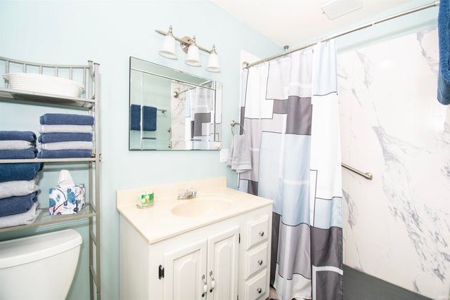 522 N Meadow Lane, Kendallville, IN 46755