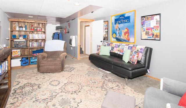 522 N Meadow Lane, Kendallville, IN 46755