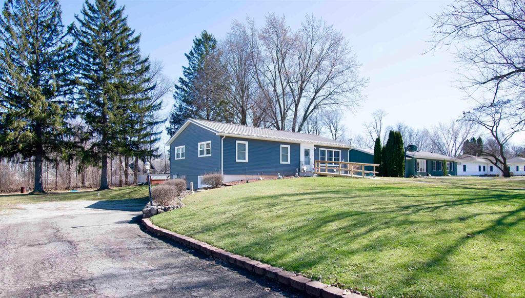 522 N Meadow Lane, Kendallville, IN 46755