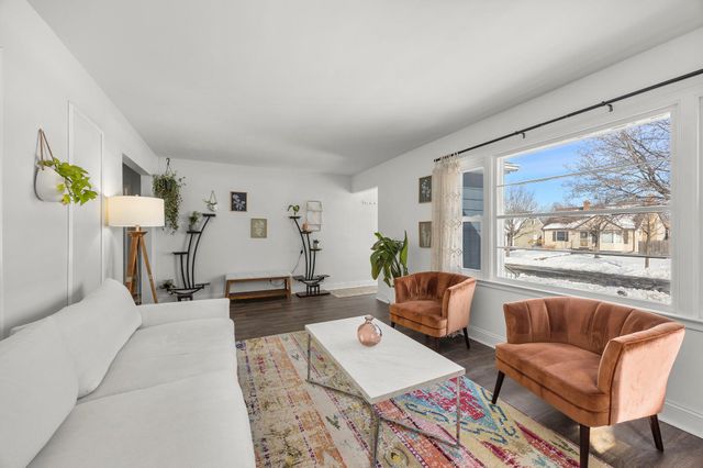 6124 Thomas Avenue S, Minneapolis, MN 55410