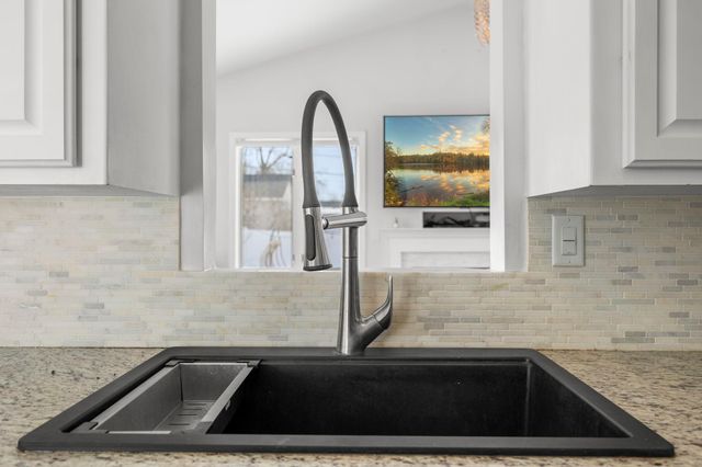 6124 Thomas Avenue S, Minneapolis, MN 55410