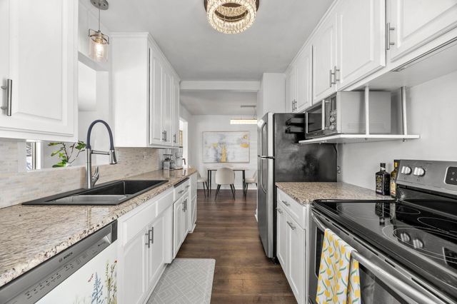 6124 Thomas Avenue S, Minneapolis, MN 55410