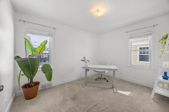 6124 Thomas Avenue S, Minneapolis, MN 55410