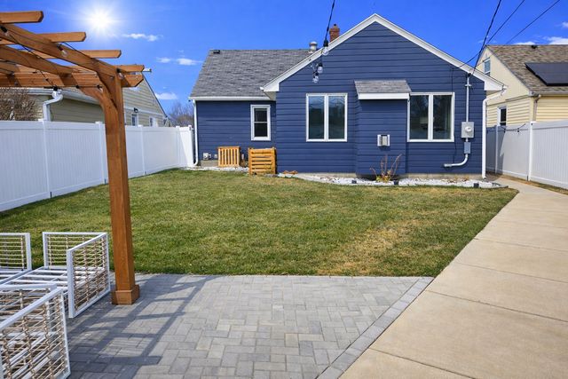 6124 Thomas Avenue S, Minneapolis, MN 55410