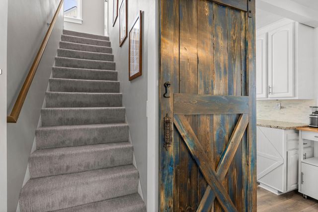 6124 Thomas Avenue S, Minneapolis, MN 55410