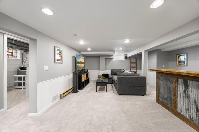 6124 Thomas Avenue S, Minneapolis, MN 55410