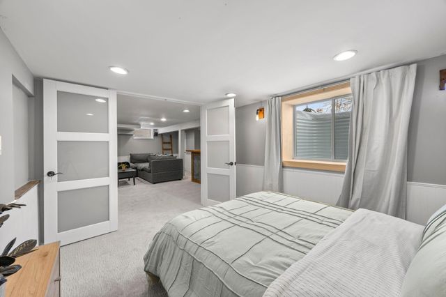 6124 Thomas Avenue S, Minneapolis, MN 55410