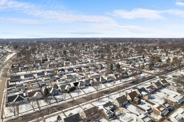 6124 Thomas Avenue S, Minneapolis, MN 55410