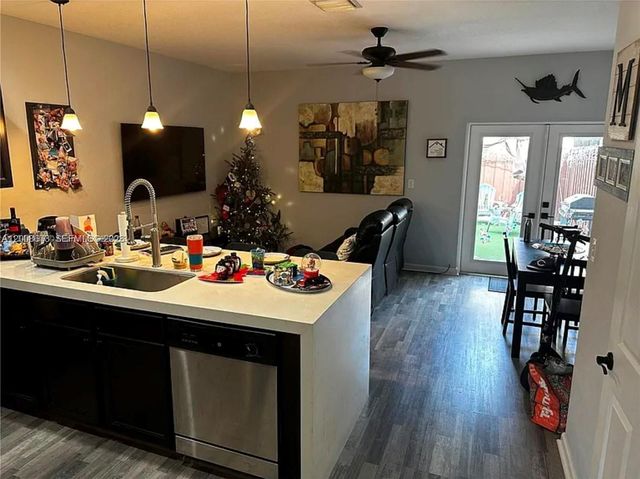 3211 SE 6th St, Homestead, FL 33033