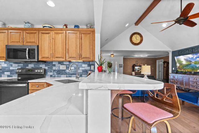 1702 Victory Ct, Prospect, KY 40059