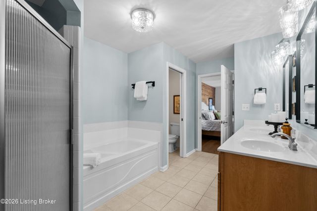 1702 Victory Ct, Prospect, KY 40059