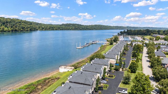 1702 Victory Ct, Prospect, KY 40059