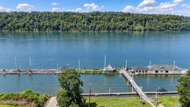 1702 Victory Ct, Prospect, KY 40059