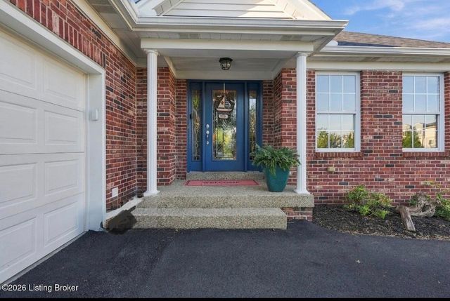 1702 Victory Ct, Prospect, KY 40059