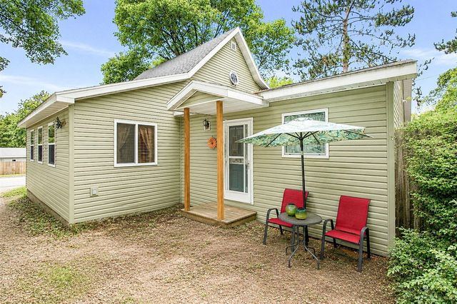 627 Francis Street, South Haven, MI 49090