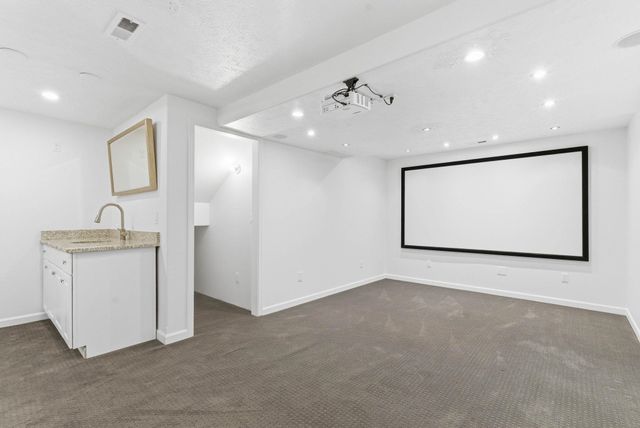 5821 N Del Rey Dr, Otis Orchards, WA 99027