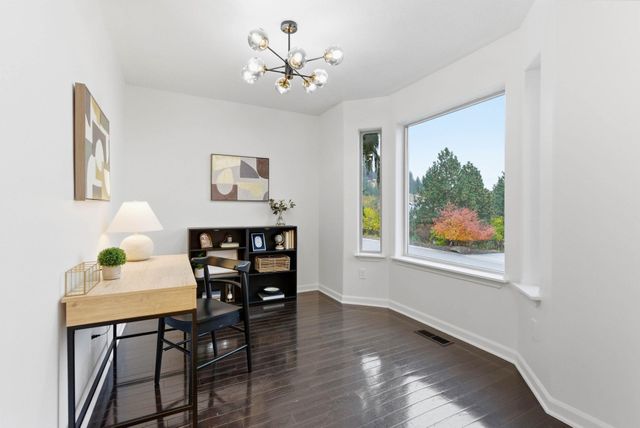 5821 N Del Rey Dr, Otis Orchards, WA 99027