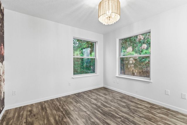 5821 N Del Rey Dr, Otis Orchards, WA 99027