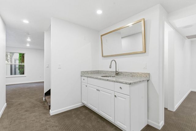 5821 N Del Rey Dr, Otis Orchards, WA 99027