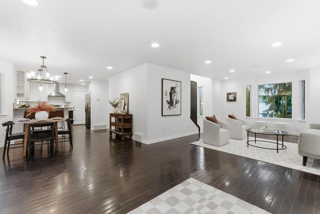 5821 N Del Rey Dr, Otis Orchards, WA 99027