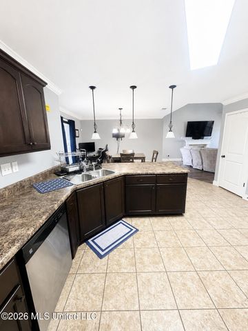 1436 N Arbor Lake Drive, Horn Lake, MS 38637