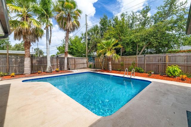 5384 56TH AVENUE N, St Petersburg, FL 33709