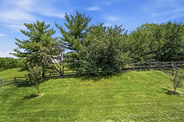 92 Belmont Court, Florence, KY 41042