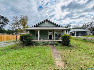 605 Cedar Hill Drive, Scottsboro, AL 35768