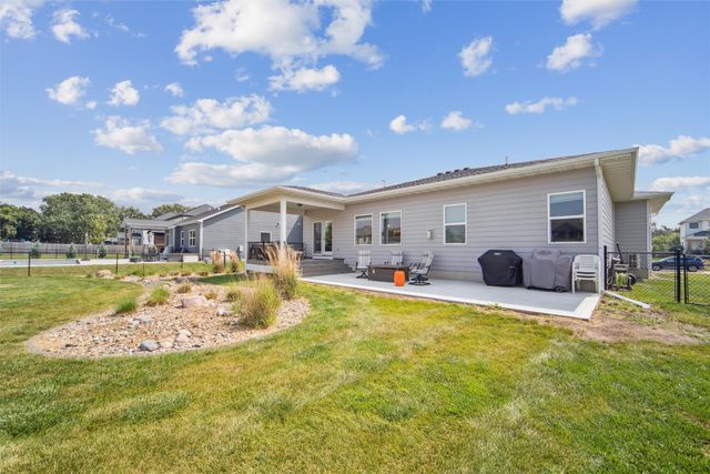 1757 NW 72nd Place, Ankeny, IA 50023