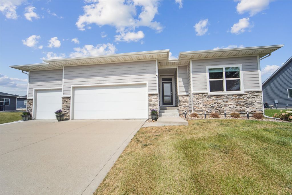 1757 NW 72nd Place, Ankeny, IA 50023