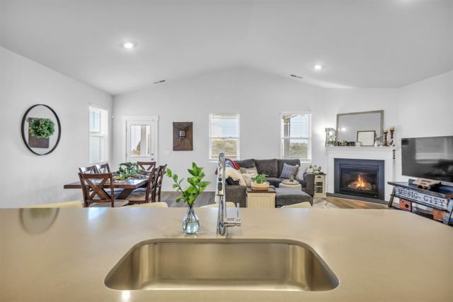 635 Snap Dragon Ln, Hendersonville, TN 37075