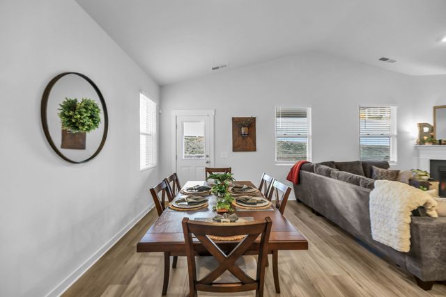 635 Snap Dragon Ln, Hendersonville, TN 37075