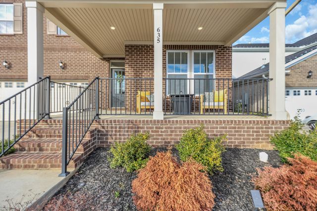 635 Snap Dragon Ln, Hendersonville, TN 37075