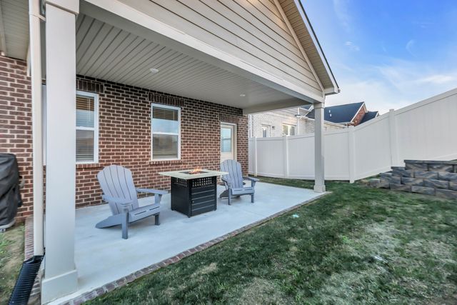 635 Snap Dragon Ln, Hendersonville, TN 37075