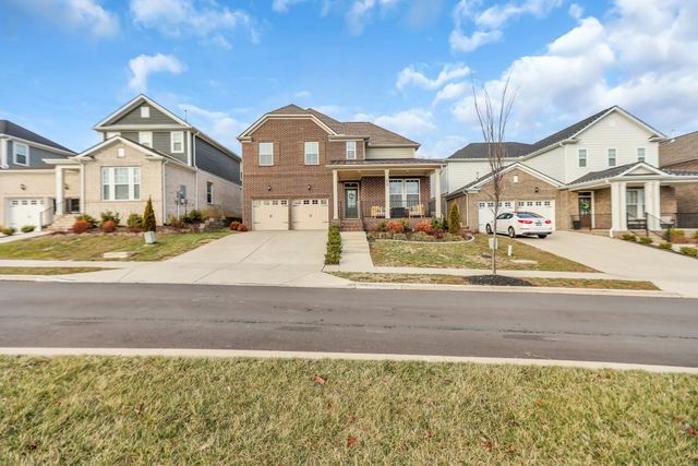 635 Snap Dragon Ln, Hendersonville, TN 37075