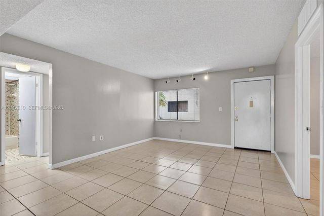 8065 SW 107th Avenue 106, Miami, FL 33173