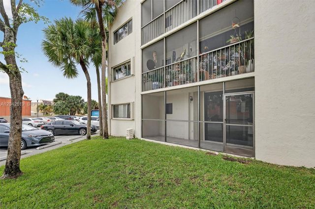8065 SW 107th Avenue 106, Miami, FL 33173