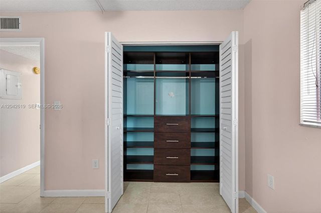 8065 SW 107th Avenue 106, Miami, FL 33173