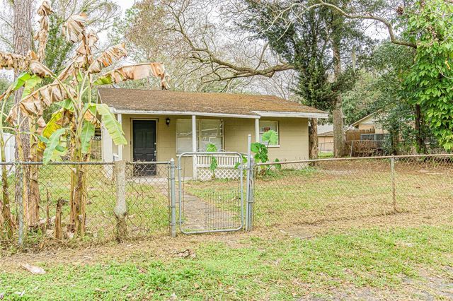 14918 PINECREST ROAD, Tampa, FL 33613