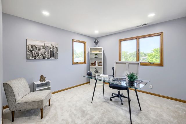1325 E Lake Avenue, Glenview, IL 60025